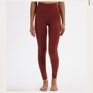 Girlfriend Collective Luxe Legging in Bordeaux